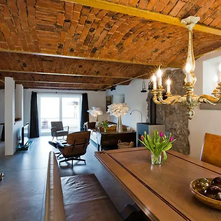 Hossies Hof - Luxus Alter Stall Apartment Bertsdorf
